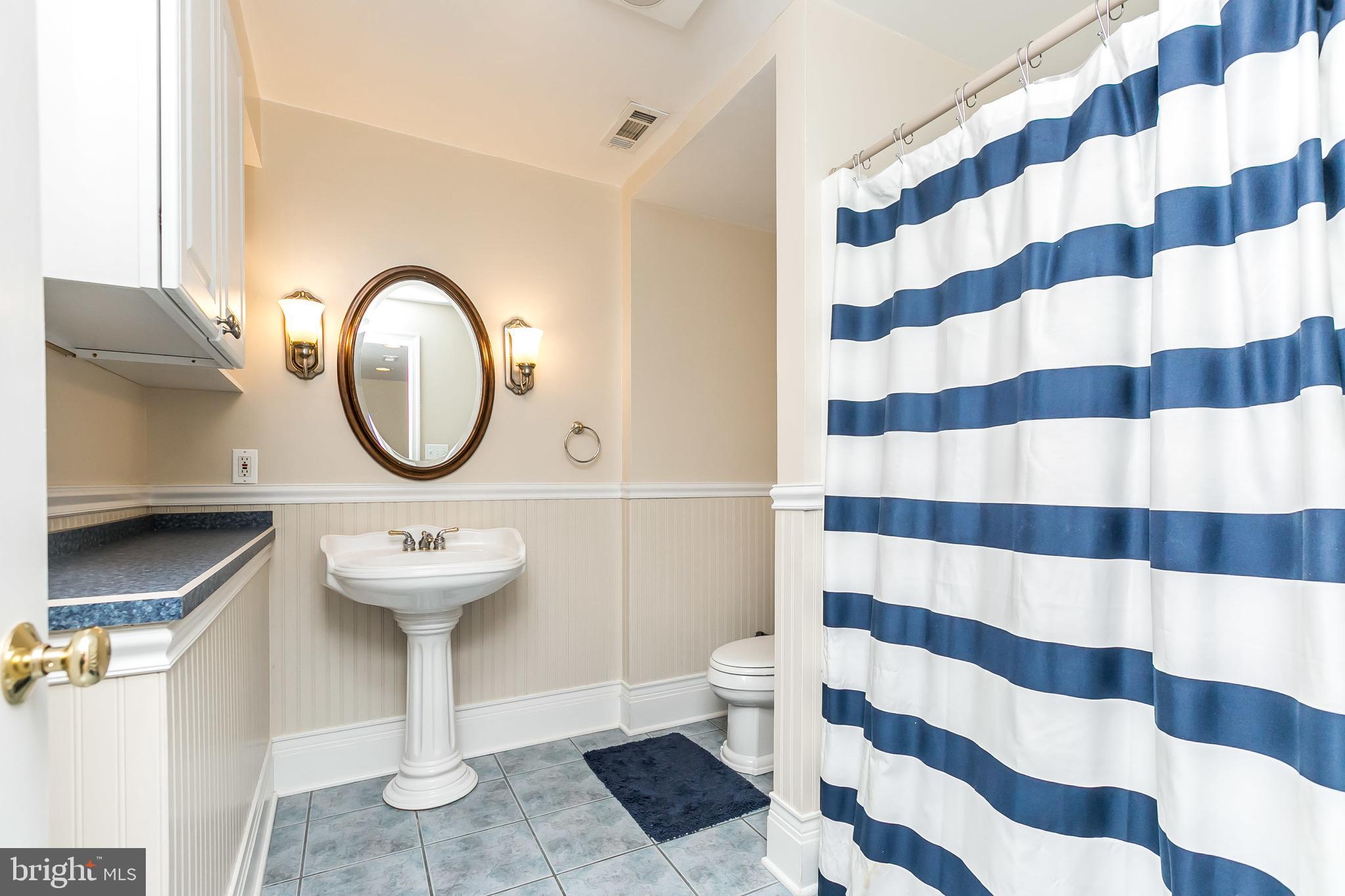 ROSSLARE - Residential Lease