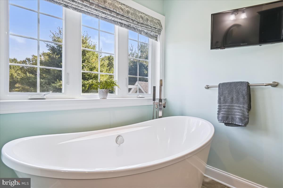 FOREST HILL - Residential