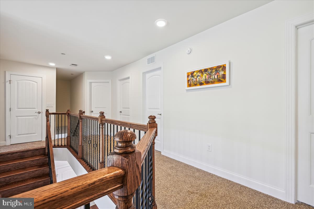 FOREST HILL - Residential