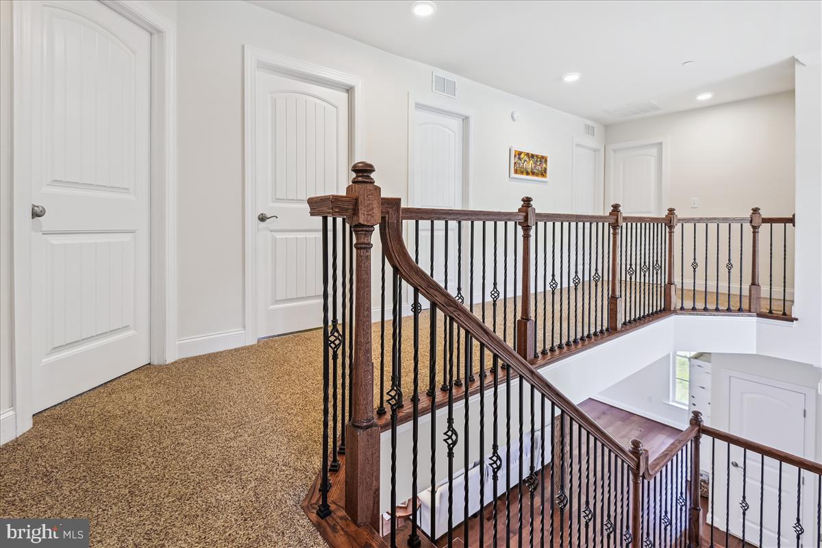 FOREST HILL - Residential