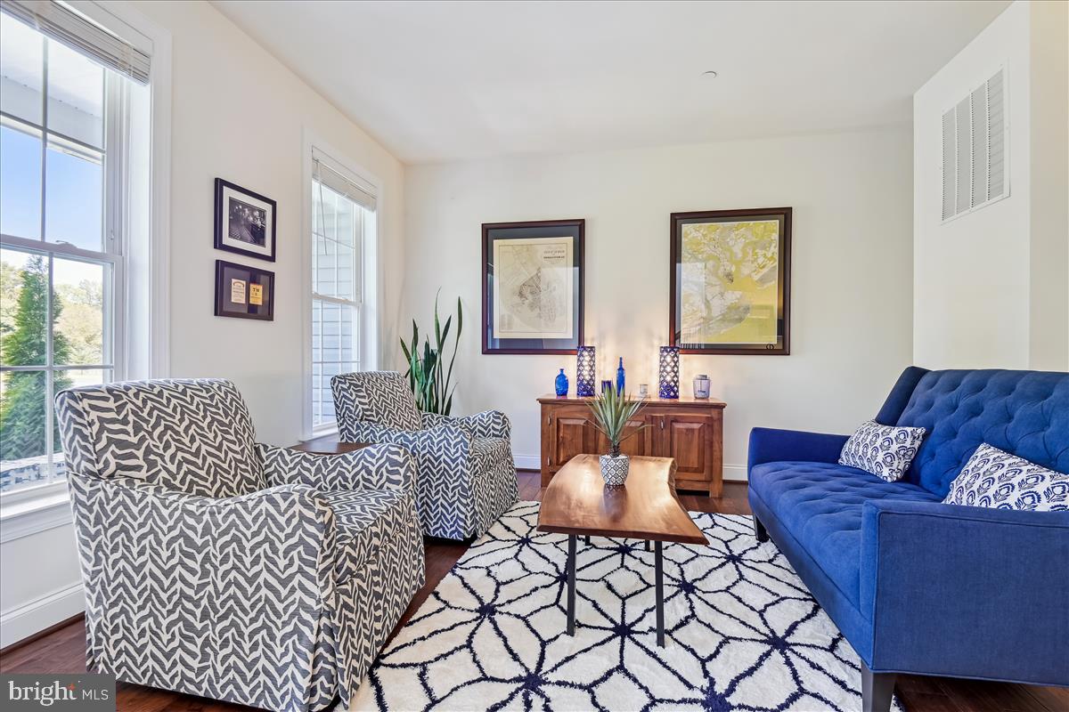 FOREST HILL - Residential