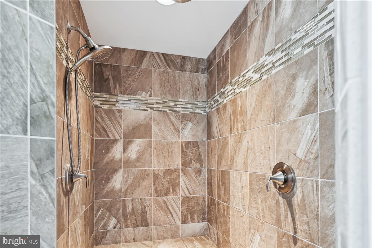 FOREST HILL - Residential