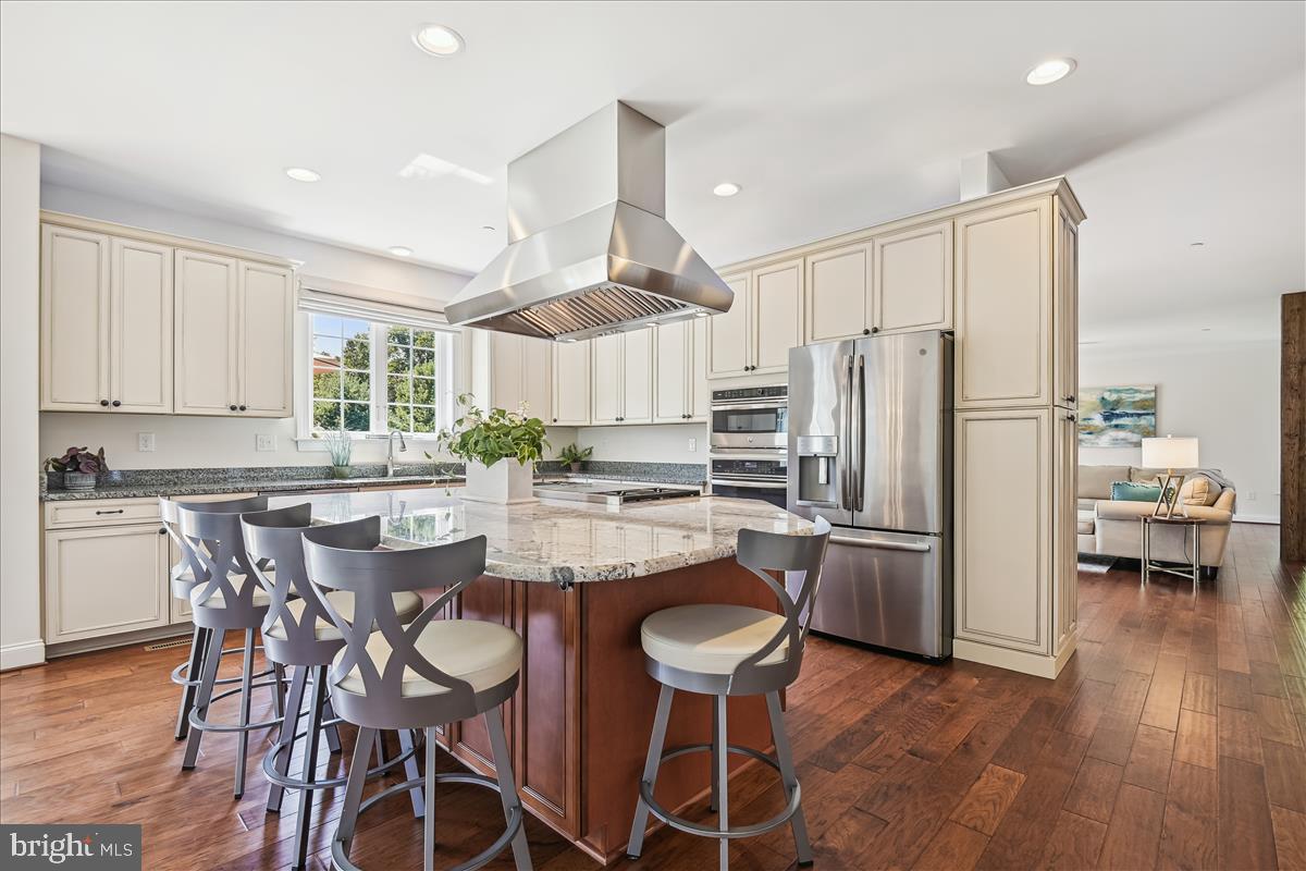 FOREST HILL - Residential