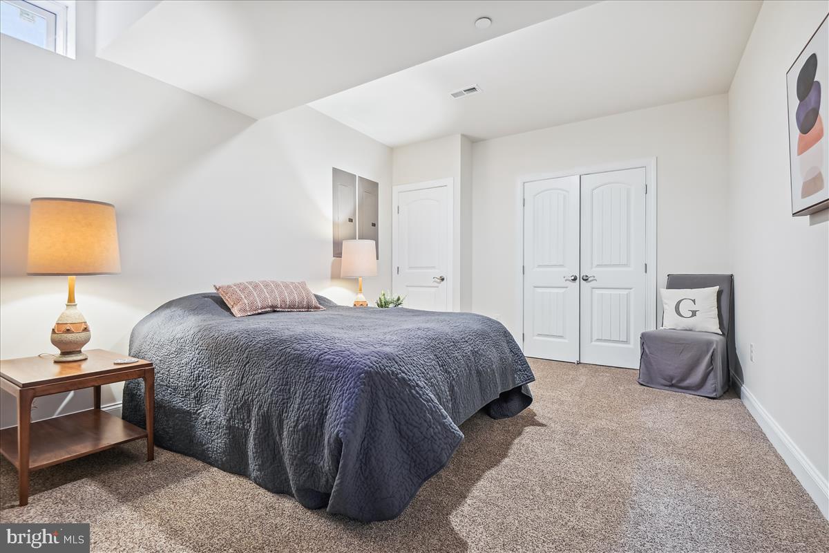 FOREST HILL - Residential