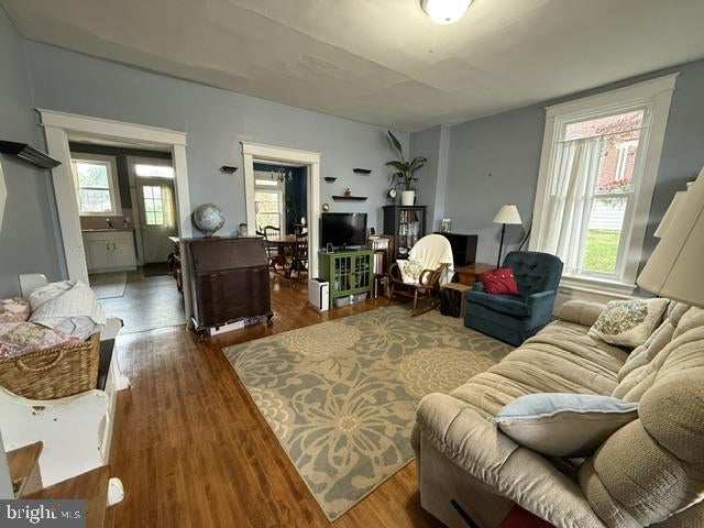 17 E 3RD STREET
