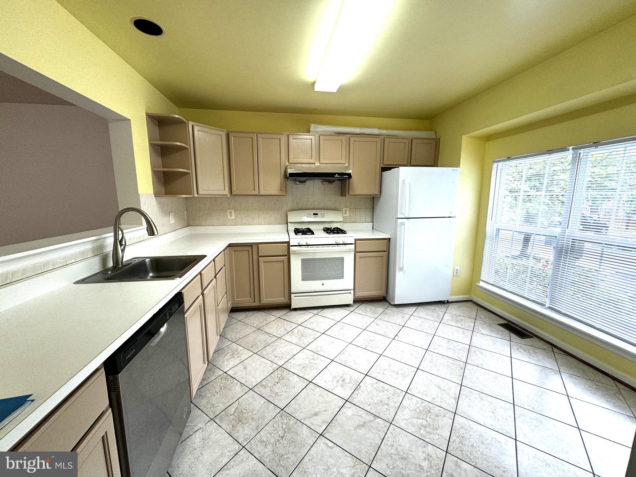 CLOPPERS MILL WEST - Residential Lease