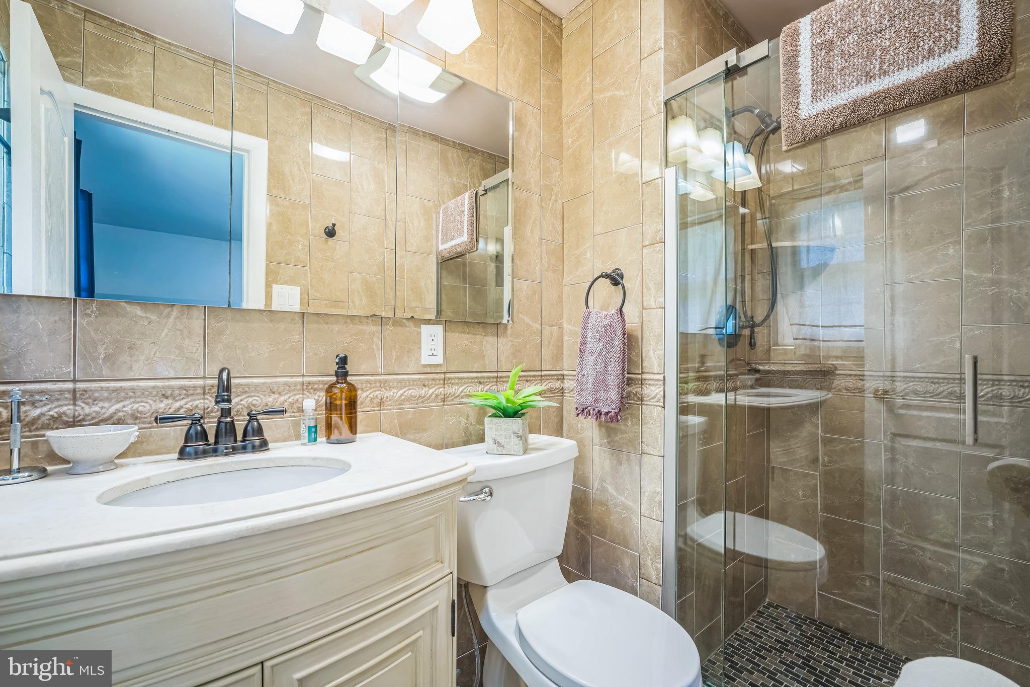 NORTH SPRINGFIELD - Residential Lease