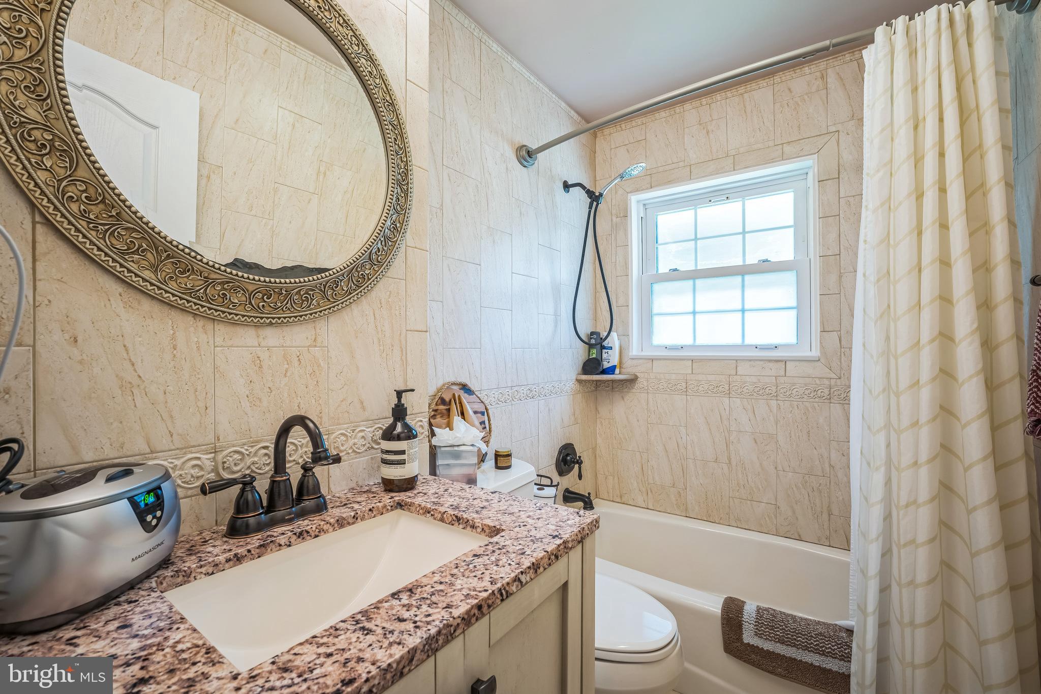 NORTH SPRINGFIELD - Residential Lease