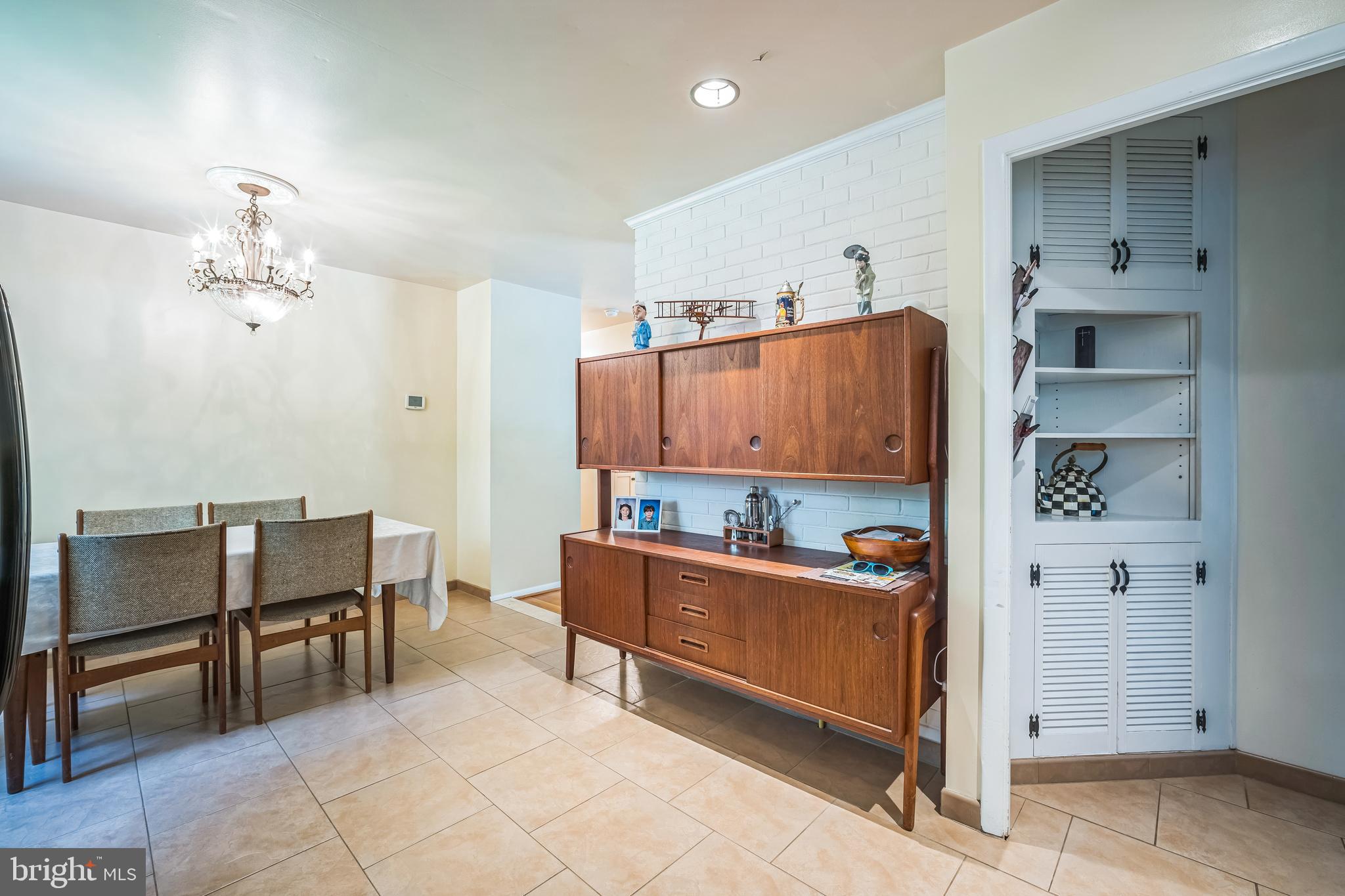 NORTH SPRINGFIELD - Residential Lease