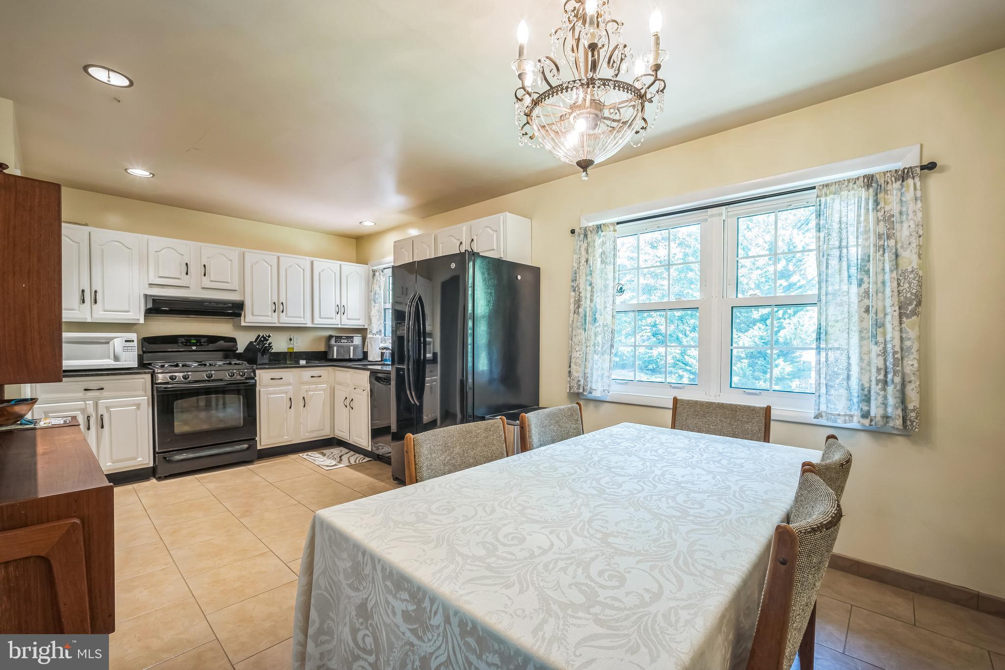 NORTH SPRINGFIELD - Residential Lease