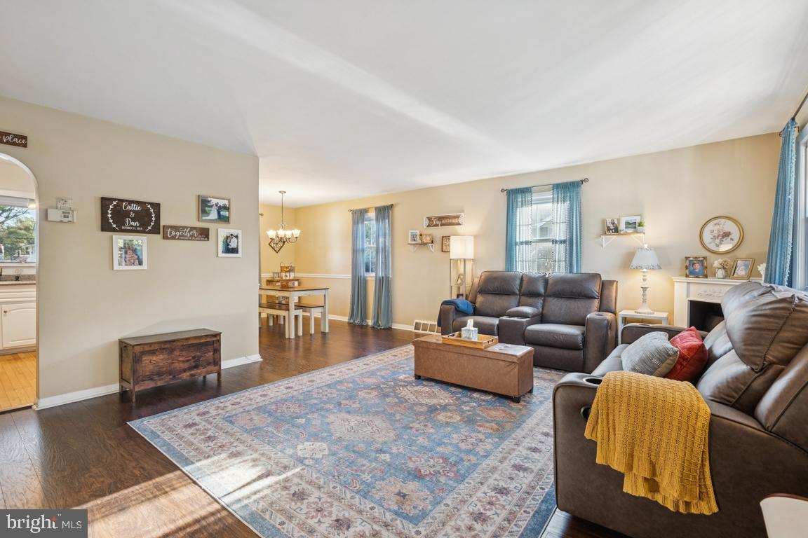 130 E CEDAR AVENUE