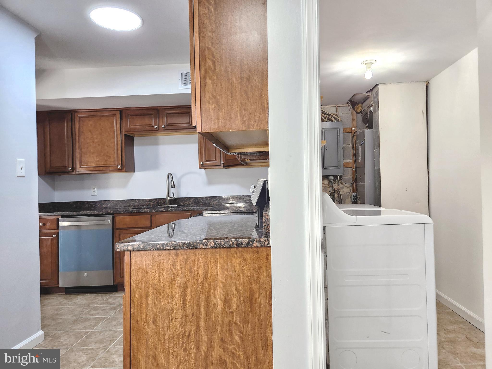 TERRACE TOWNE HOMES OF WOODLAWN - Residential