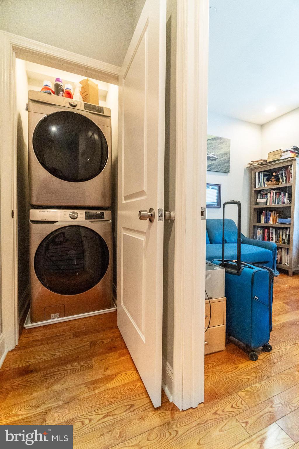 POINT BREEZE - Residential Lease