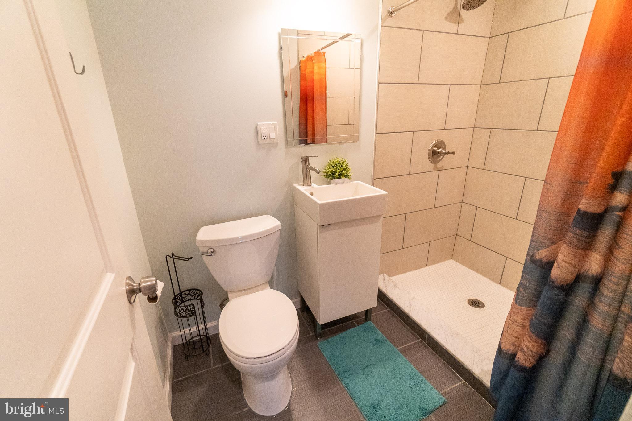 POINT BREEZE - Residential Lease