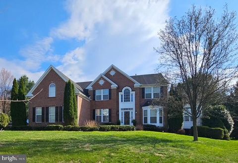 Photo of 14322 Musgrove Farm Court, GLENWOOD, MD 21738 (MLS # MDHW2066058)