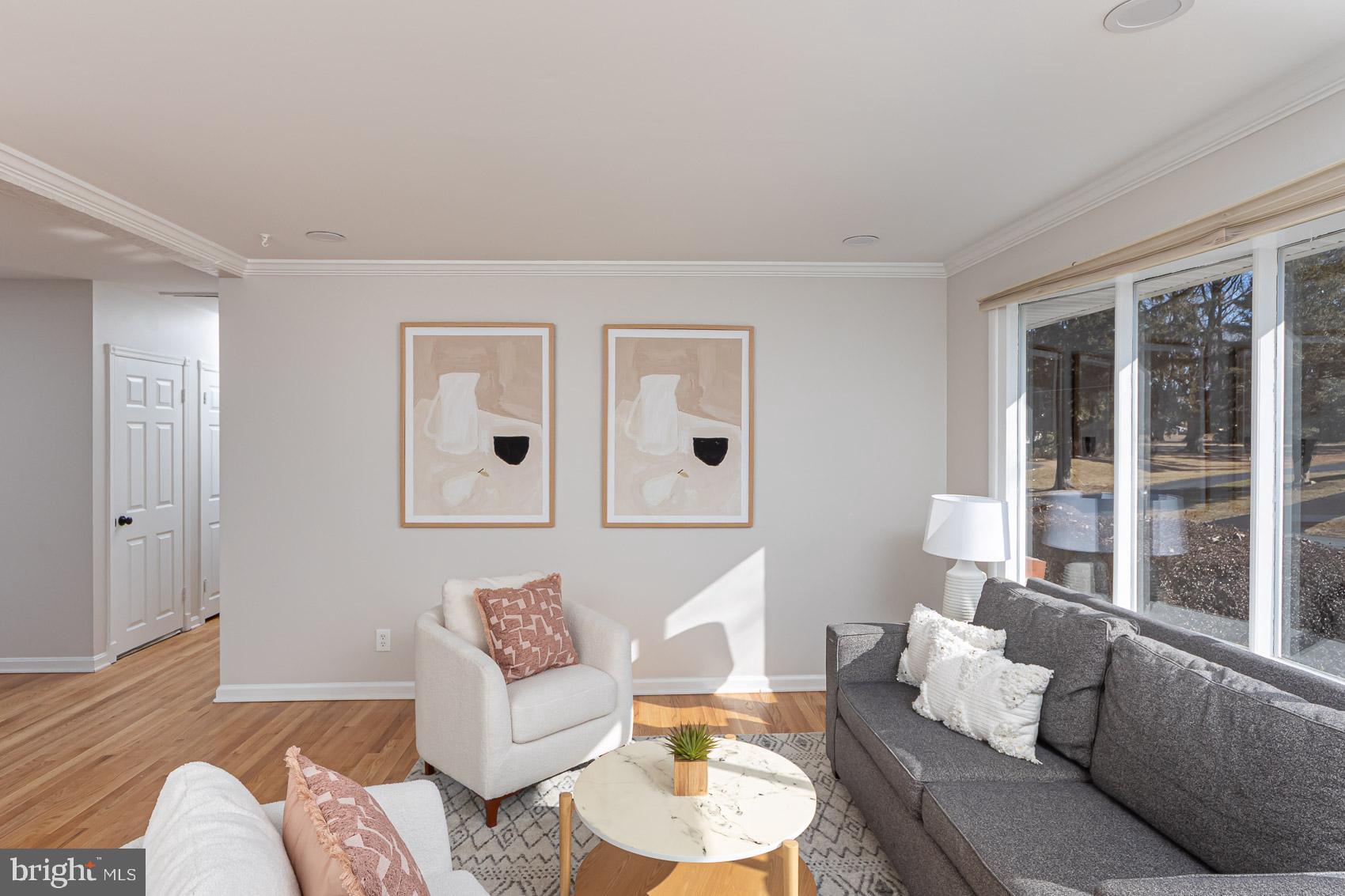 WHITE HOUSE PARK - Residential