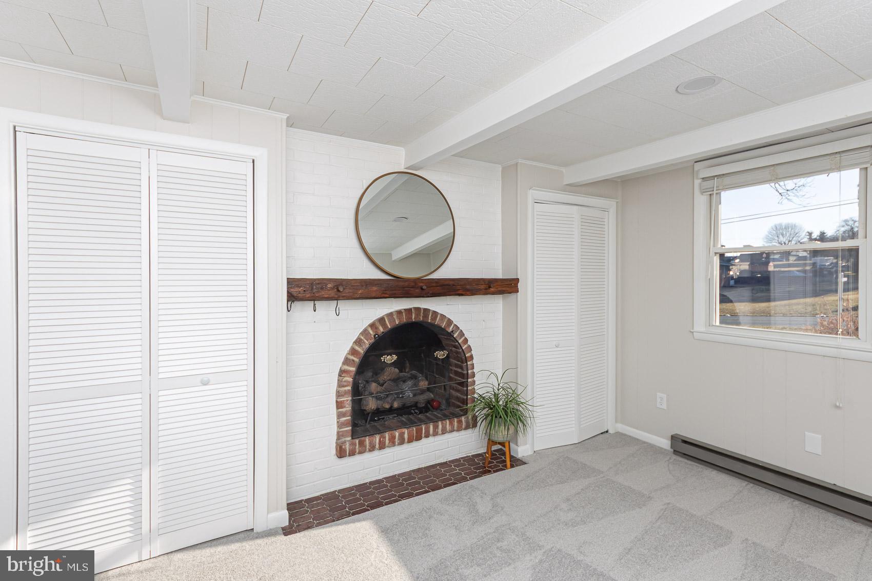 WHITE HOUSE PARK - Residential