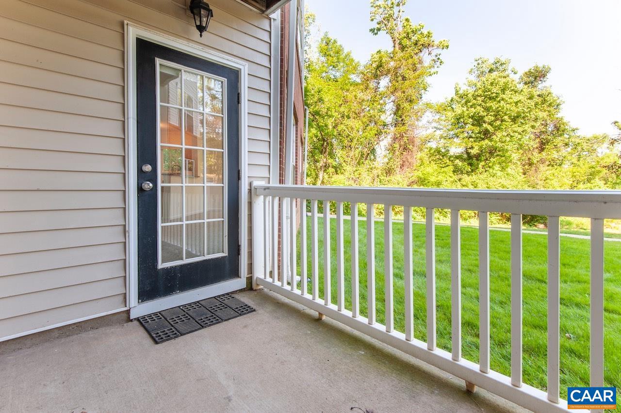 270 RIVERBEND DR 1C