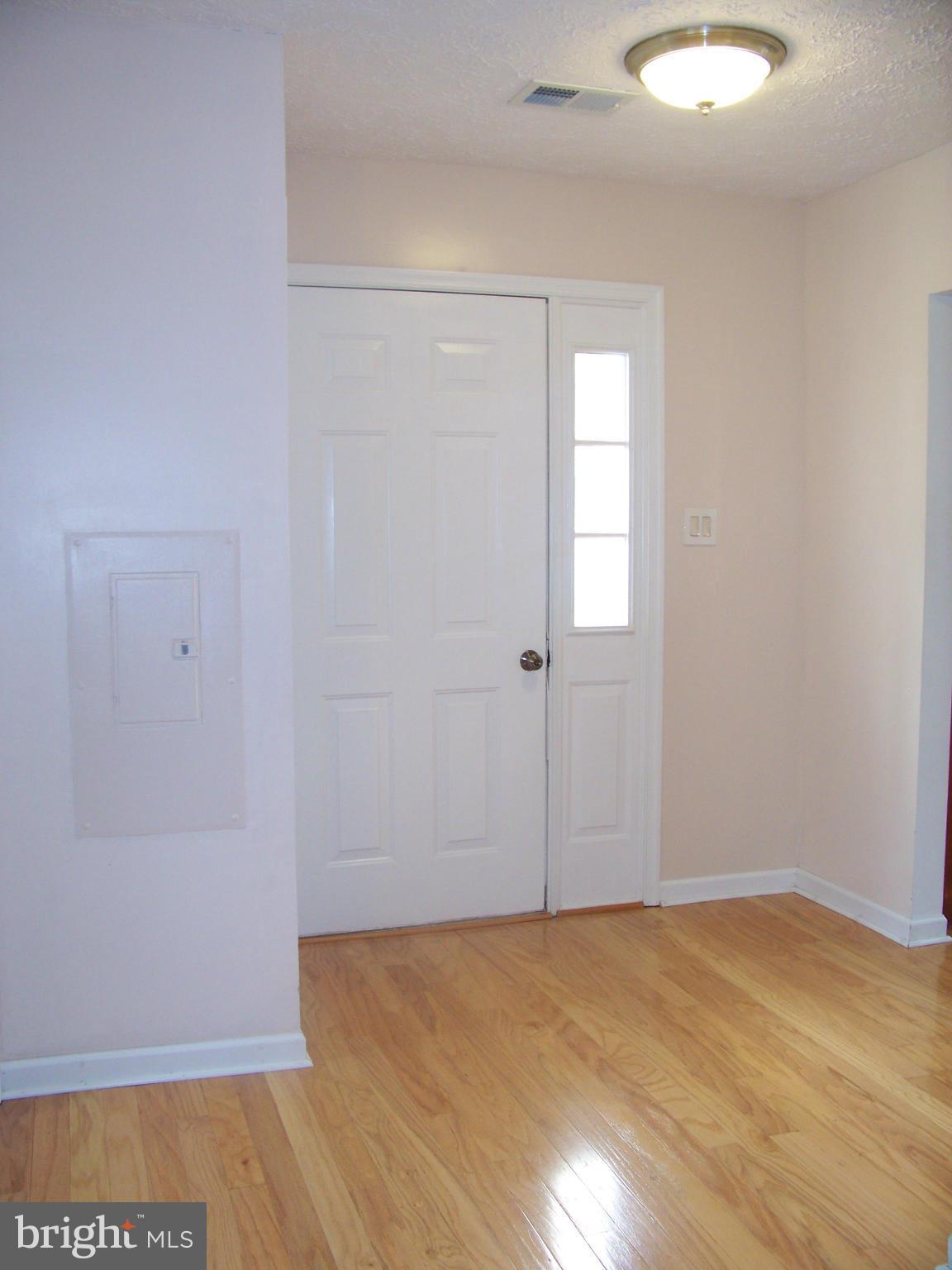 ST CHARLES HAMPSHIRE - Residential Lease