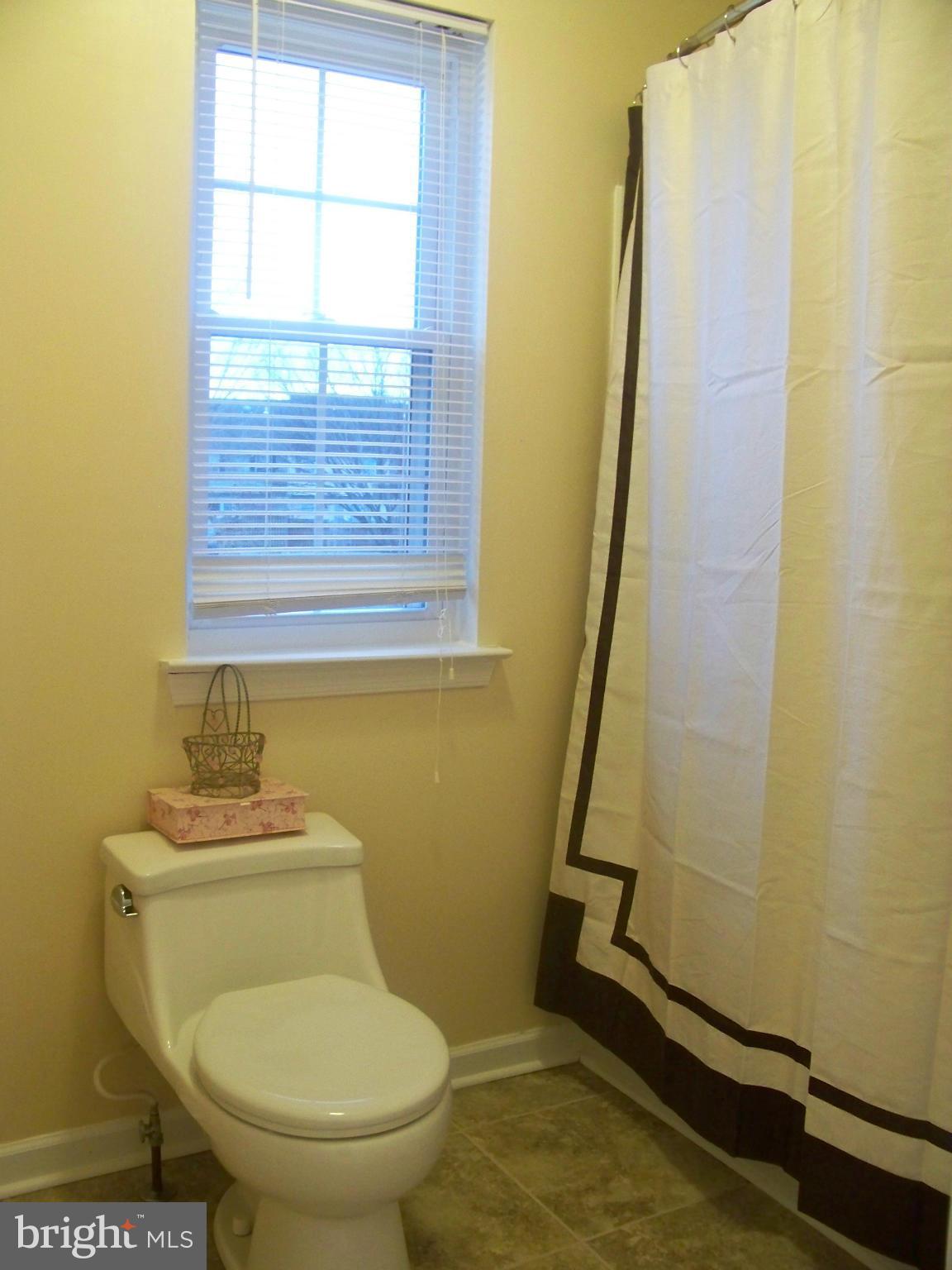 ST CHARLES HAMPSHIRE - Residential Lease