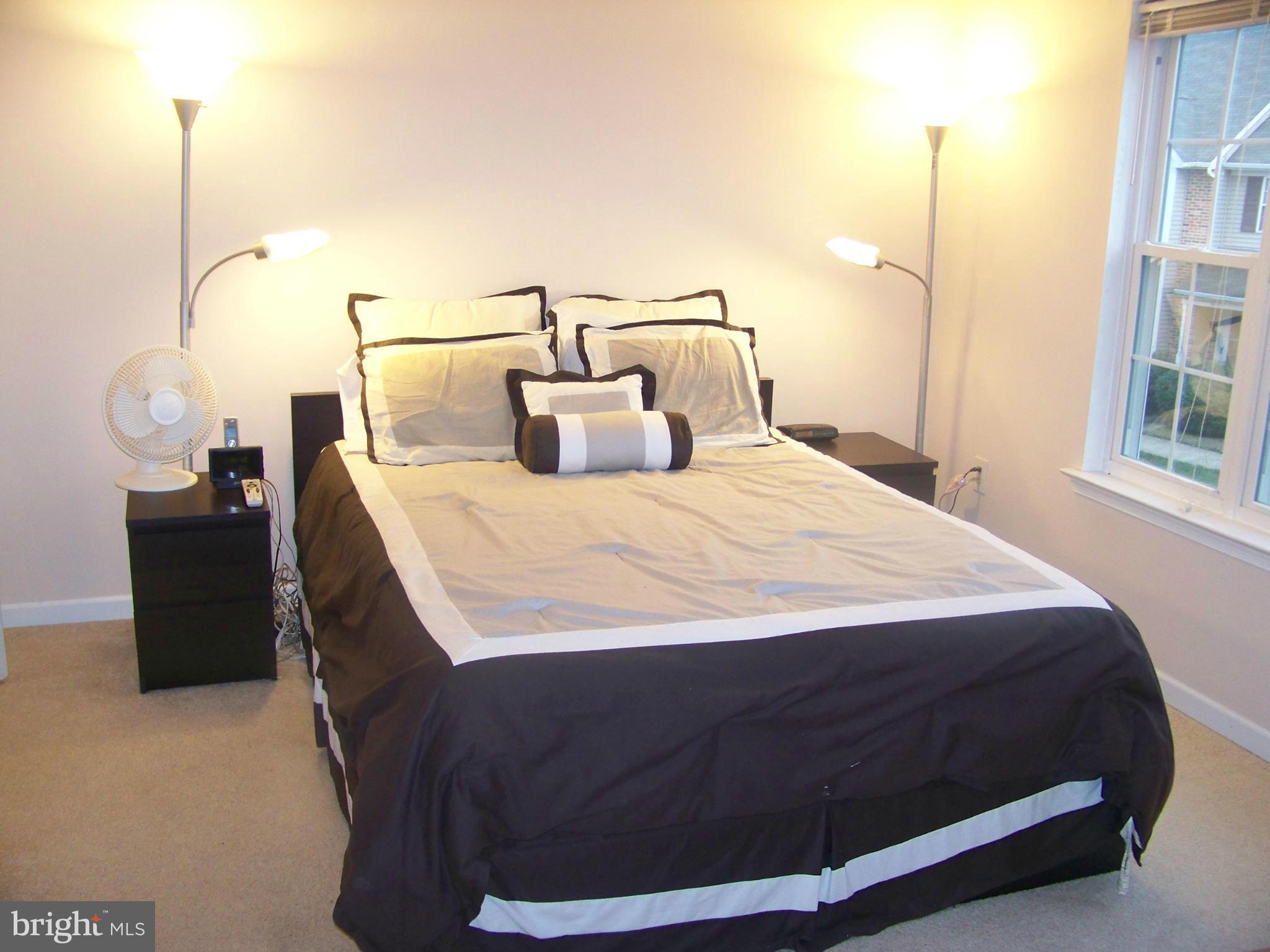 ST CHARLES HAMPSHIRE - Residential Lease