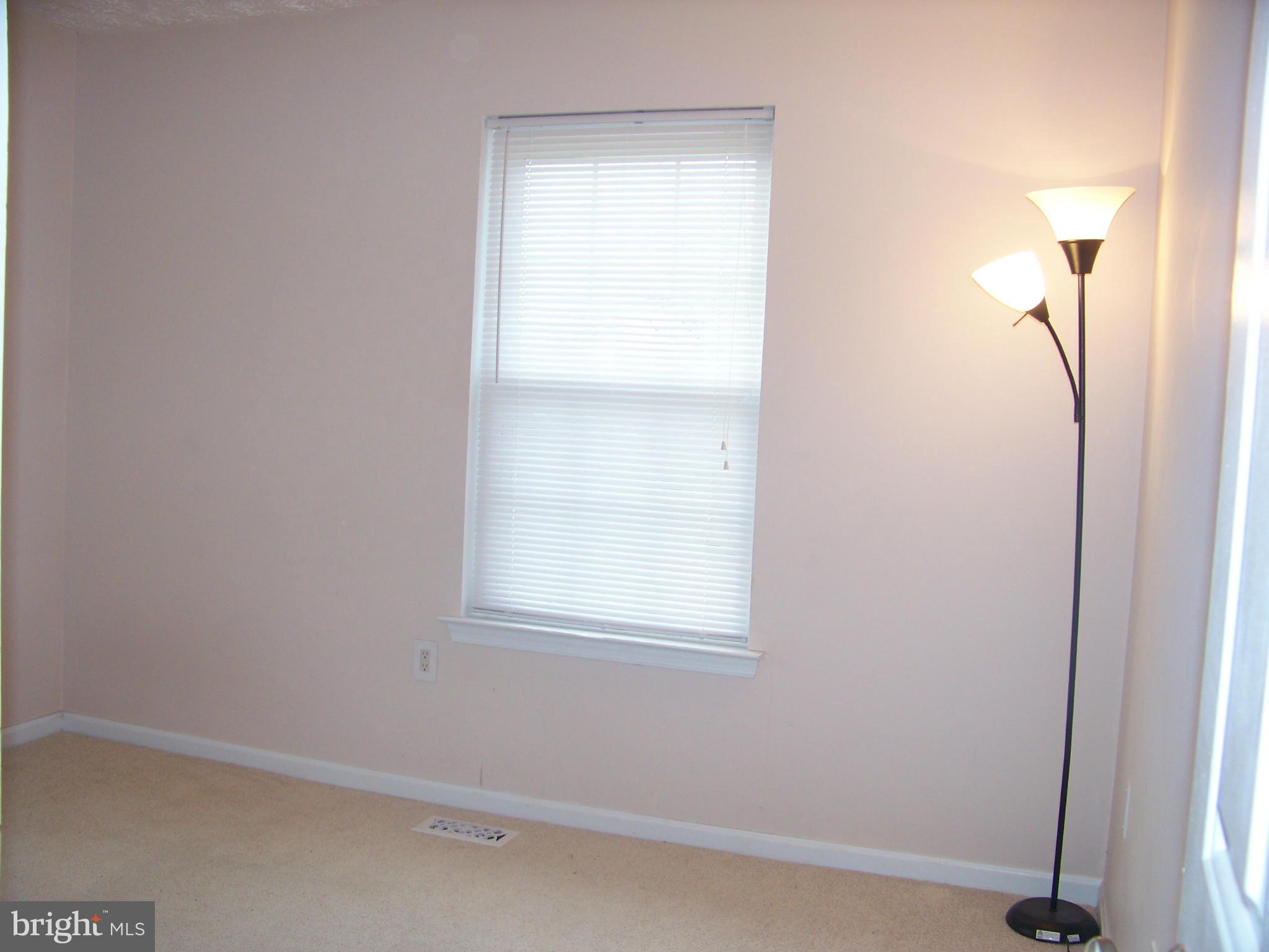 ST CHARLES HAMPSHIRE - Residential Lease