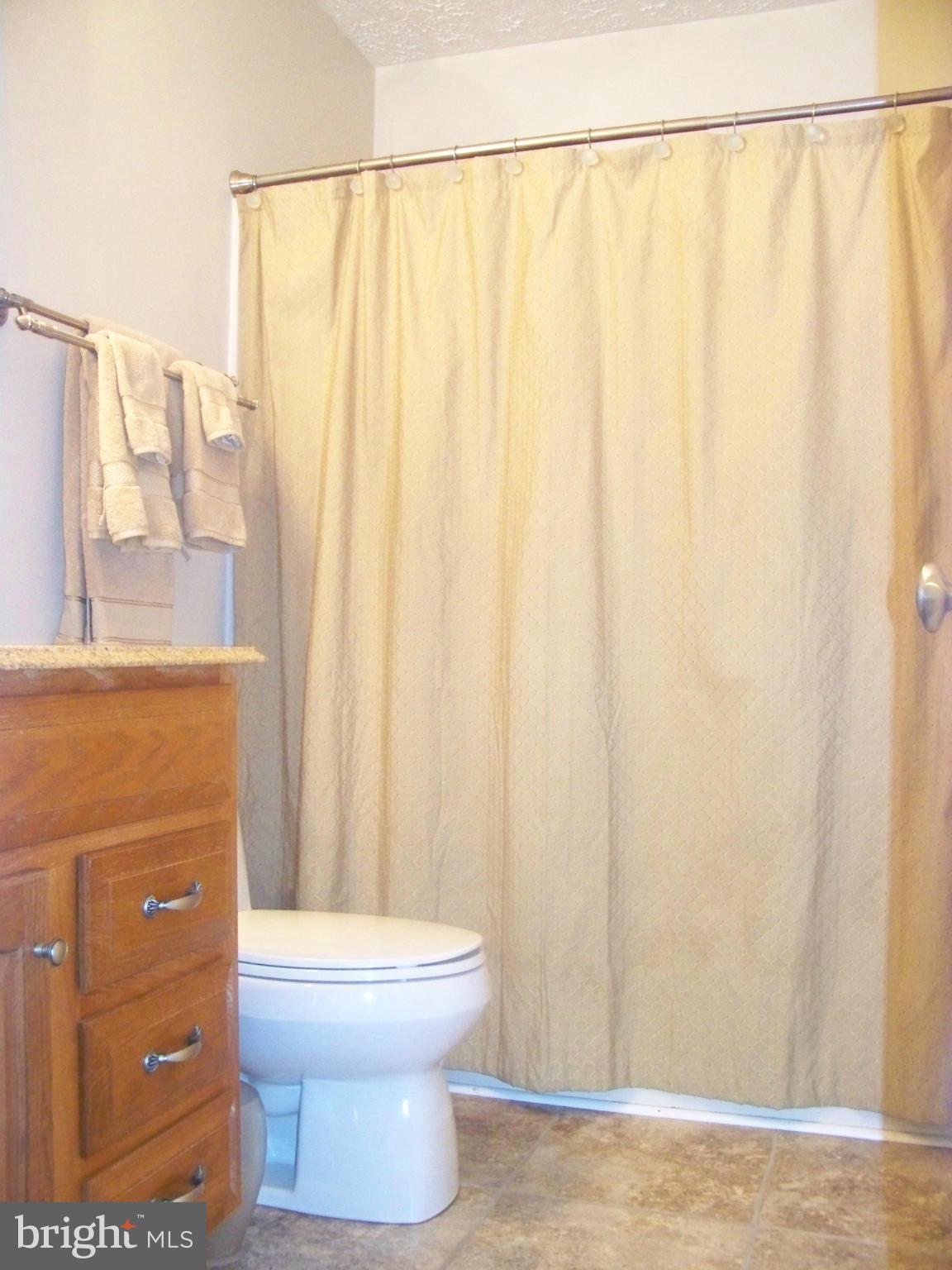 ST CHARLES HAMPSHIRE - Residential Lease