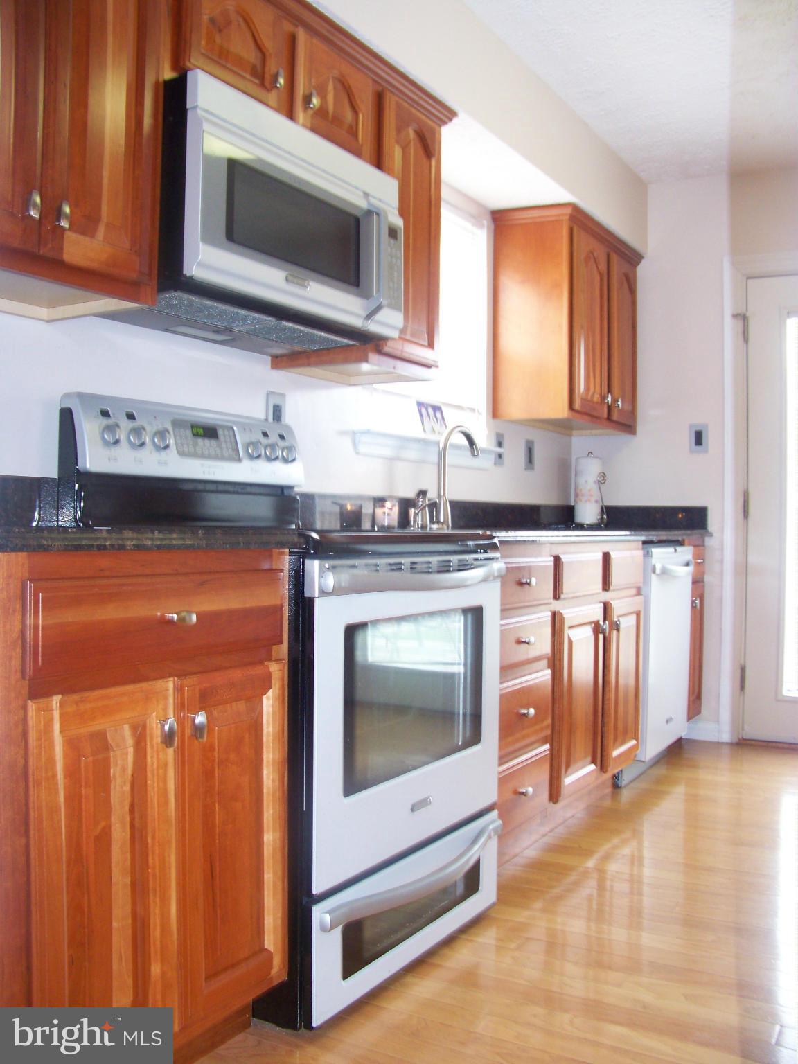 ST CHARLES HAMPSHIRE - Residential Lease