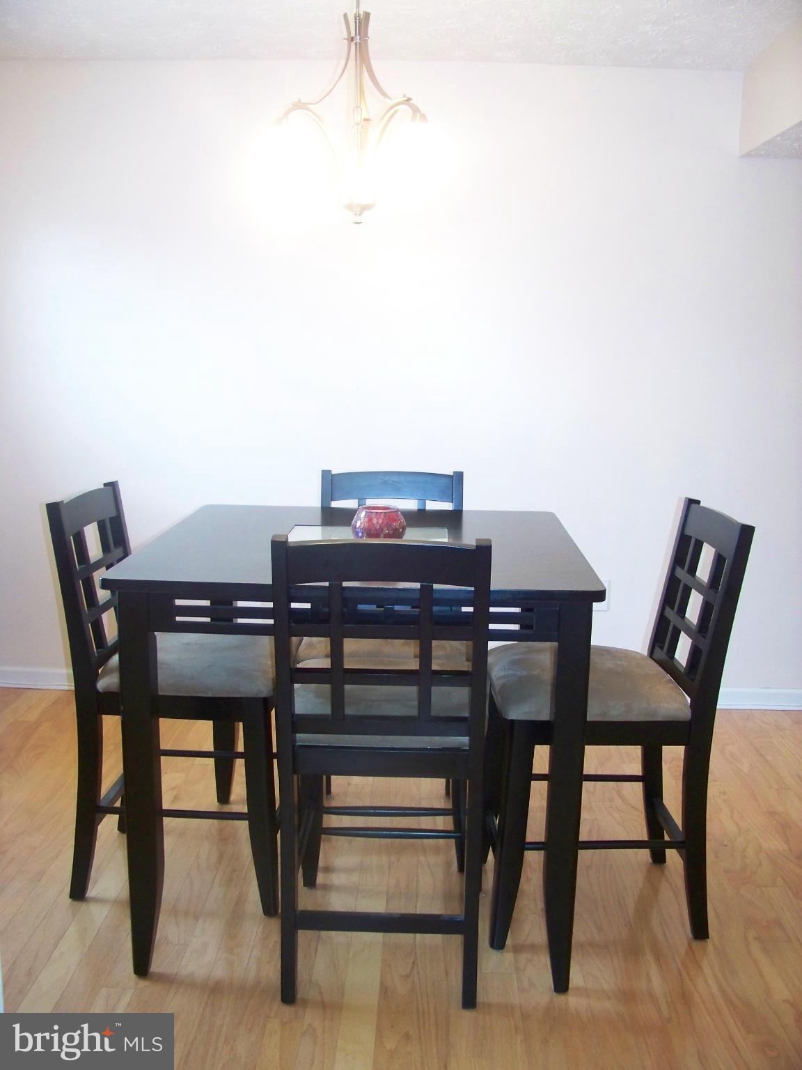 ST CHARLES HAMPSHIRE - Residential Lease