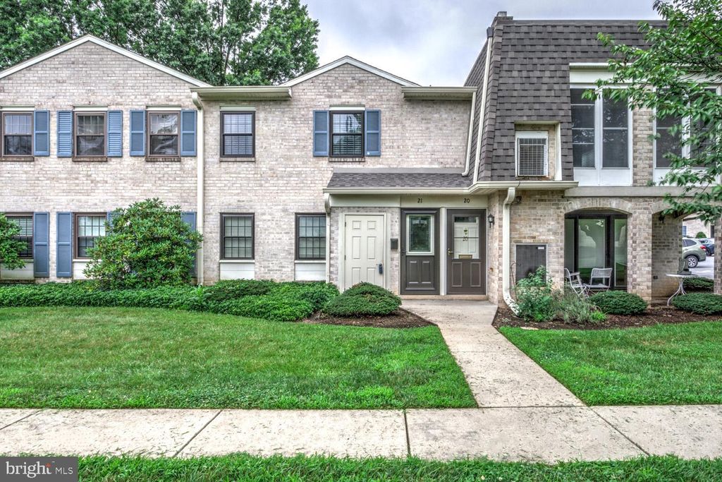 Photo of 21 Valleybrook Drive, LANCASTER, PA 17601 (MLS # PALA2073164)
