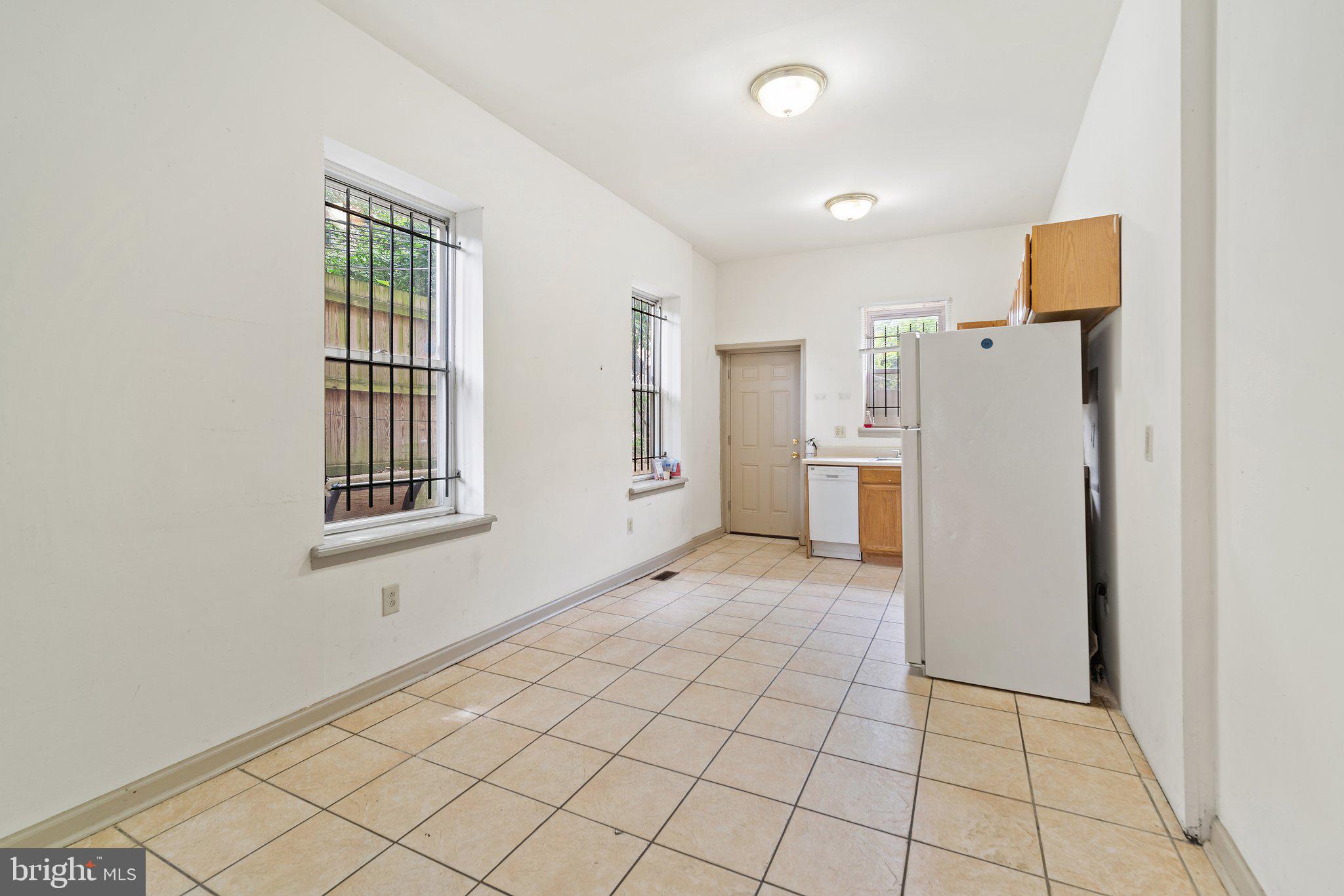 TEMPLE UNIVERSITY - Residential Lease