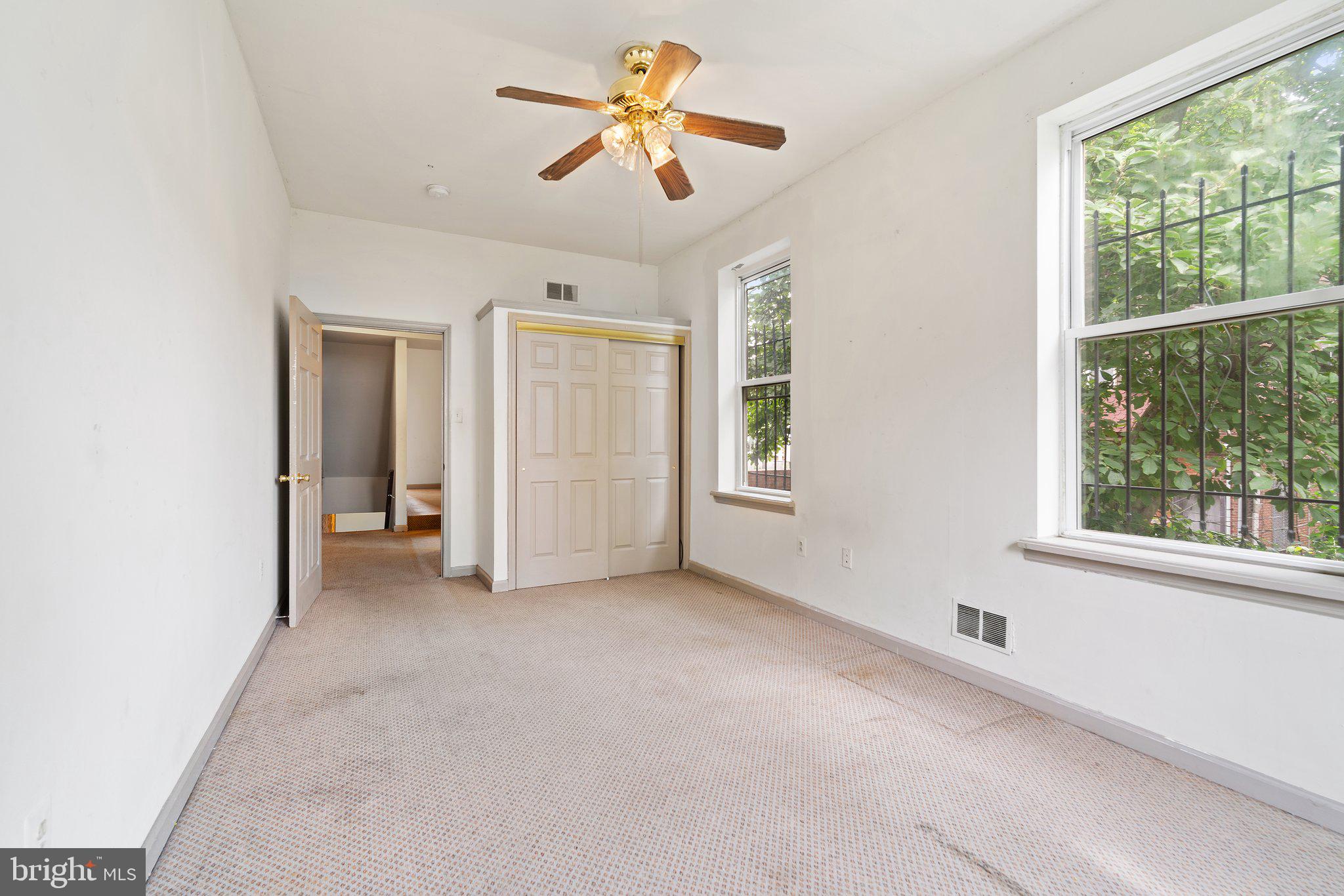 TEMPLE UNIVERSITY - Residential Lease