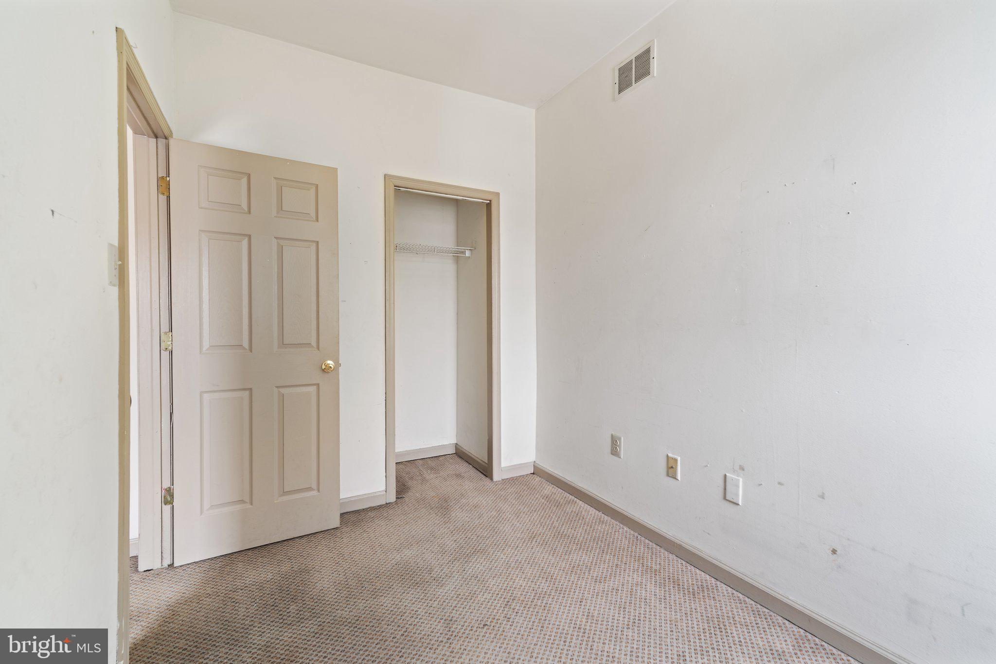 TEMPLE UNIVERSITY - Residential Lease