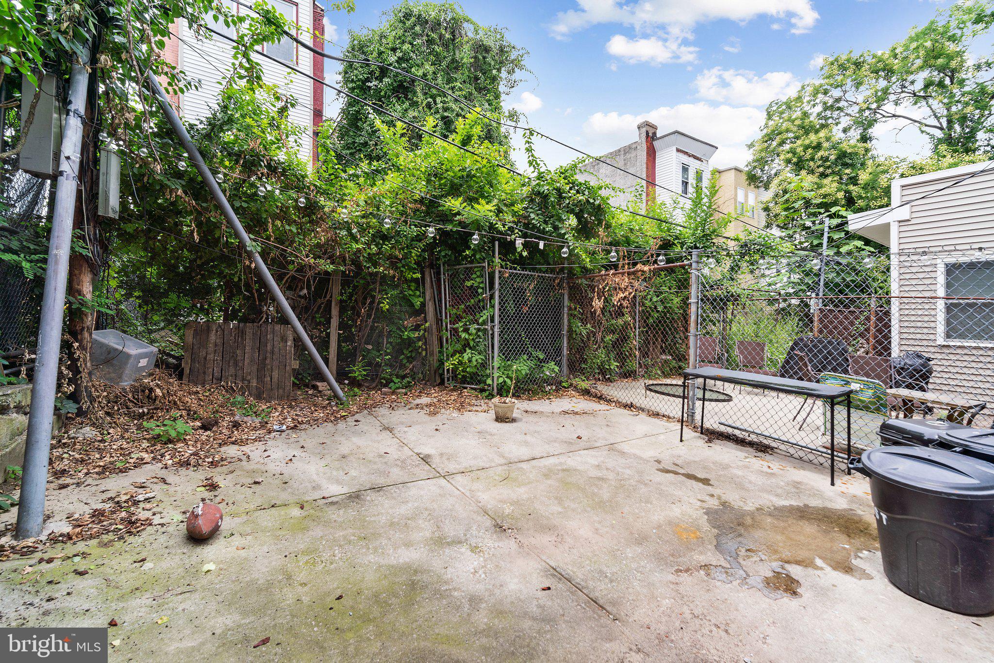 TEMPLE UNIVERSITY - Residential Lease