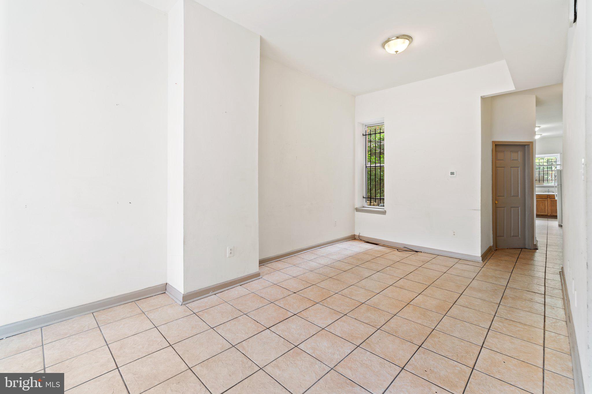 TEMPLE UNIVERSITY - Residential Lease