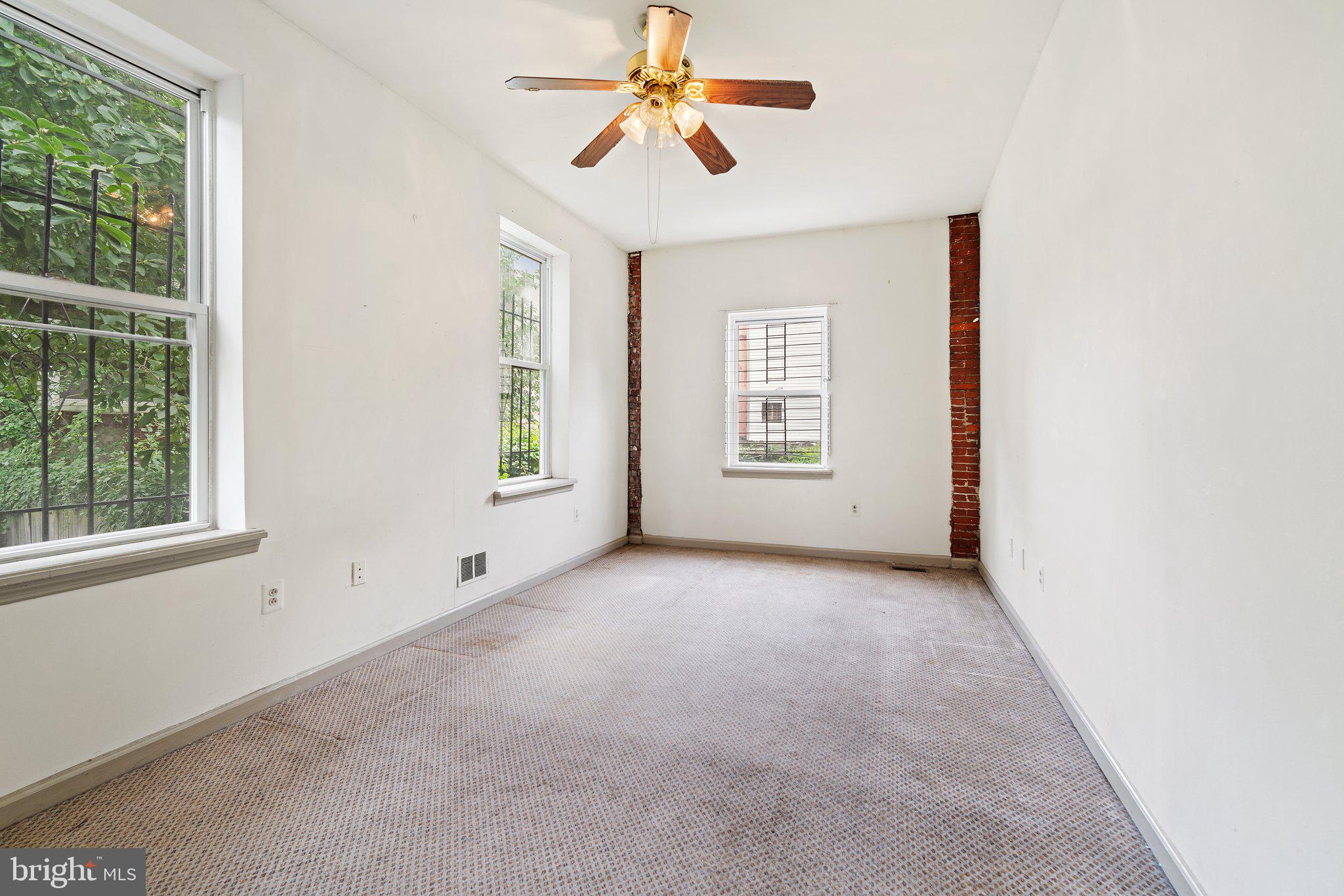 TEMPLE UNIVERSITY - Residential Lease