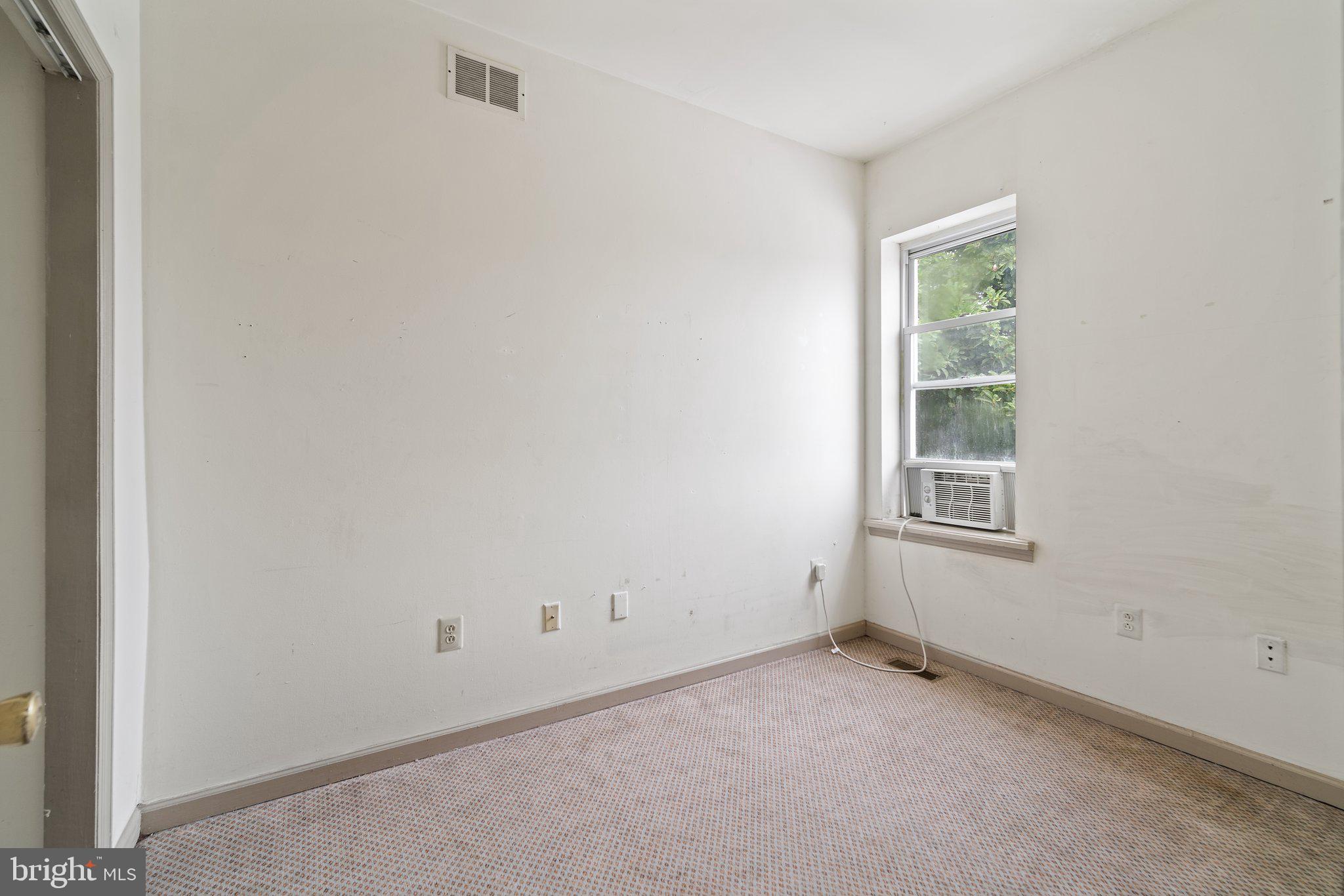 TEMPLE UNIVERSITY - Residential Lease