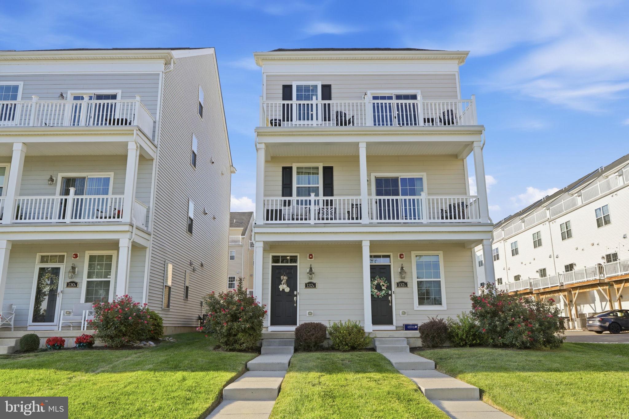 132 DOCK STREET B