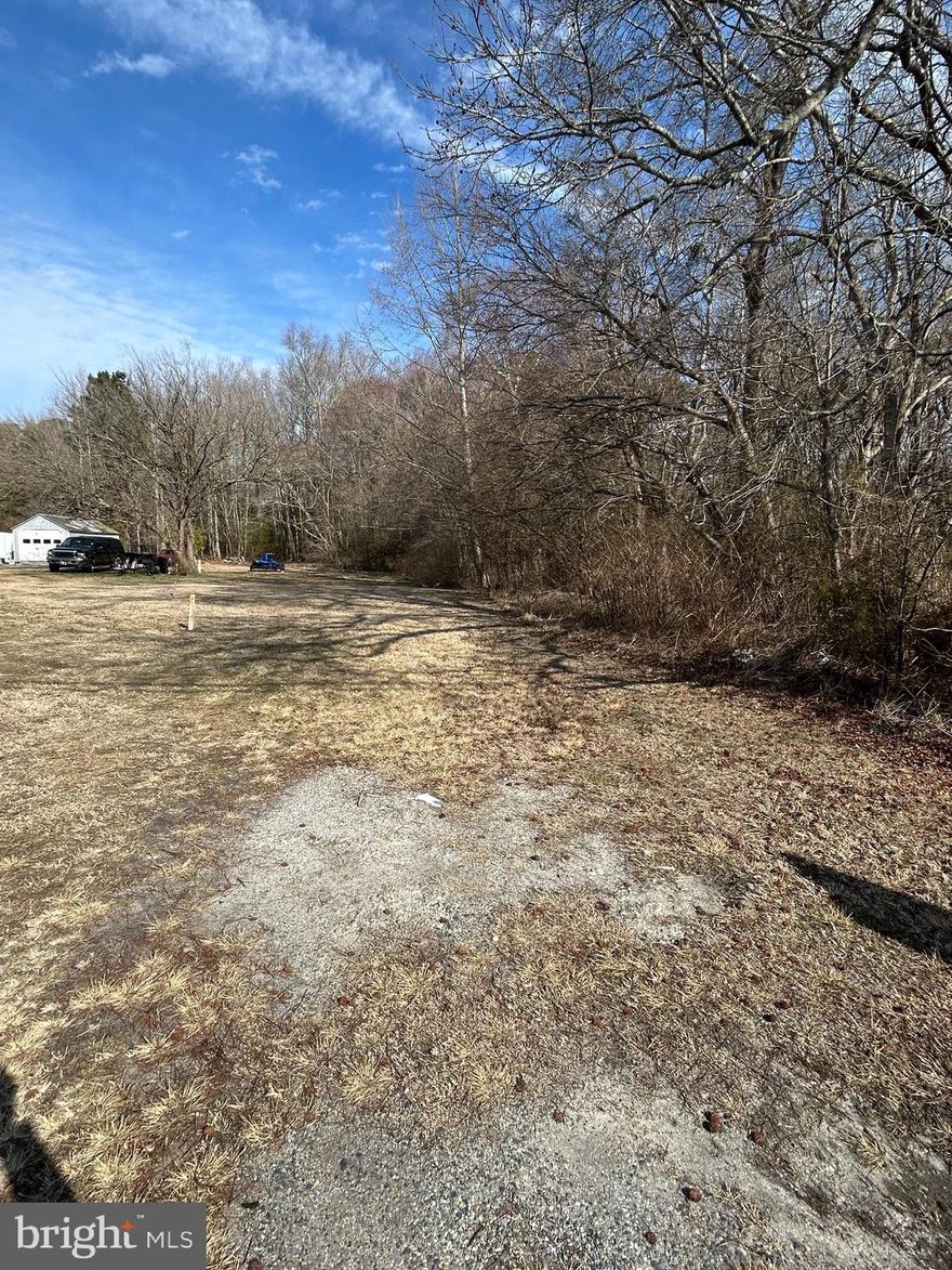 Buyer/buyer's agent responsible for their own due diligence, including but not limited to confirming square footage, lot lines, etc.