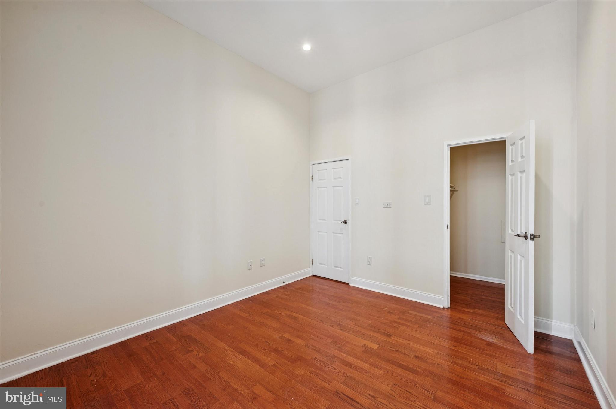 SPRING GARDEN - Residential