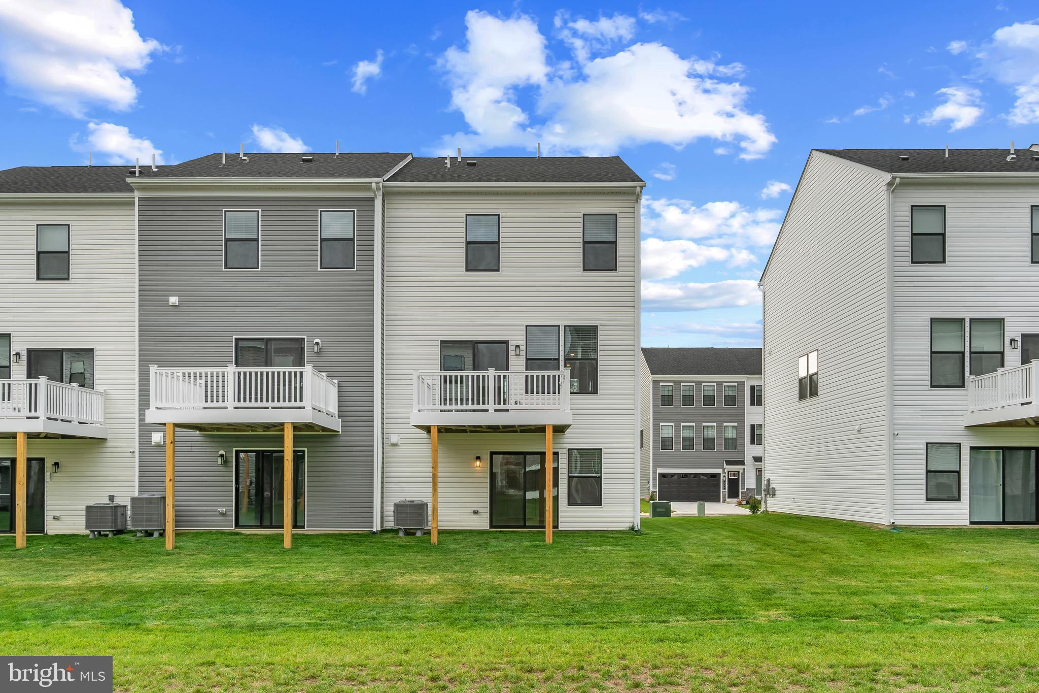 PINEGROVE - Residential