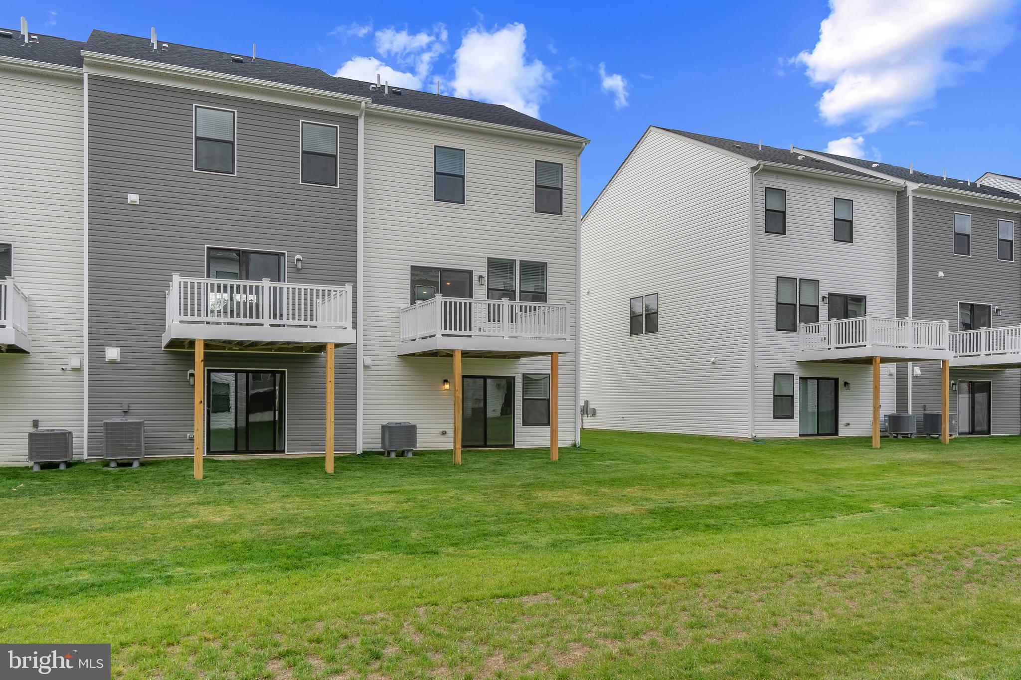 PINEGROVE - Residential