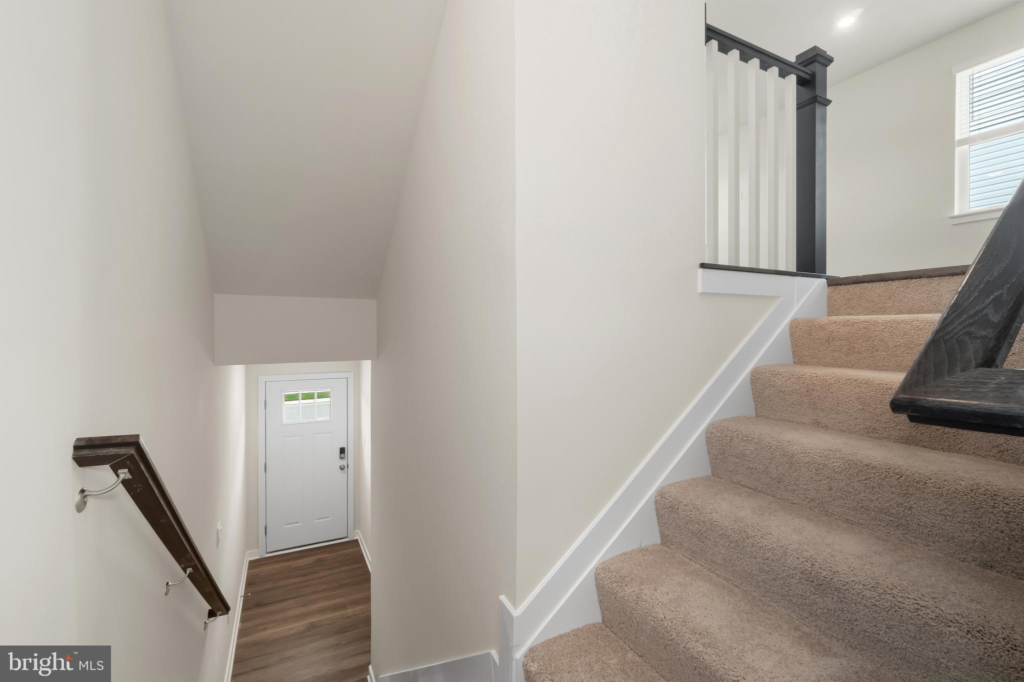 PINEGROVE - Residential