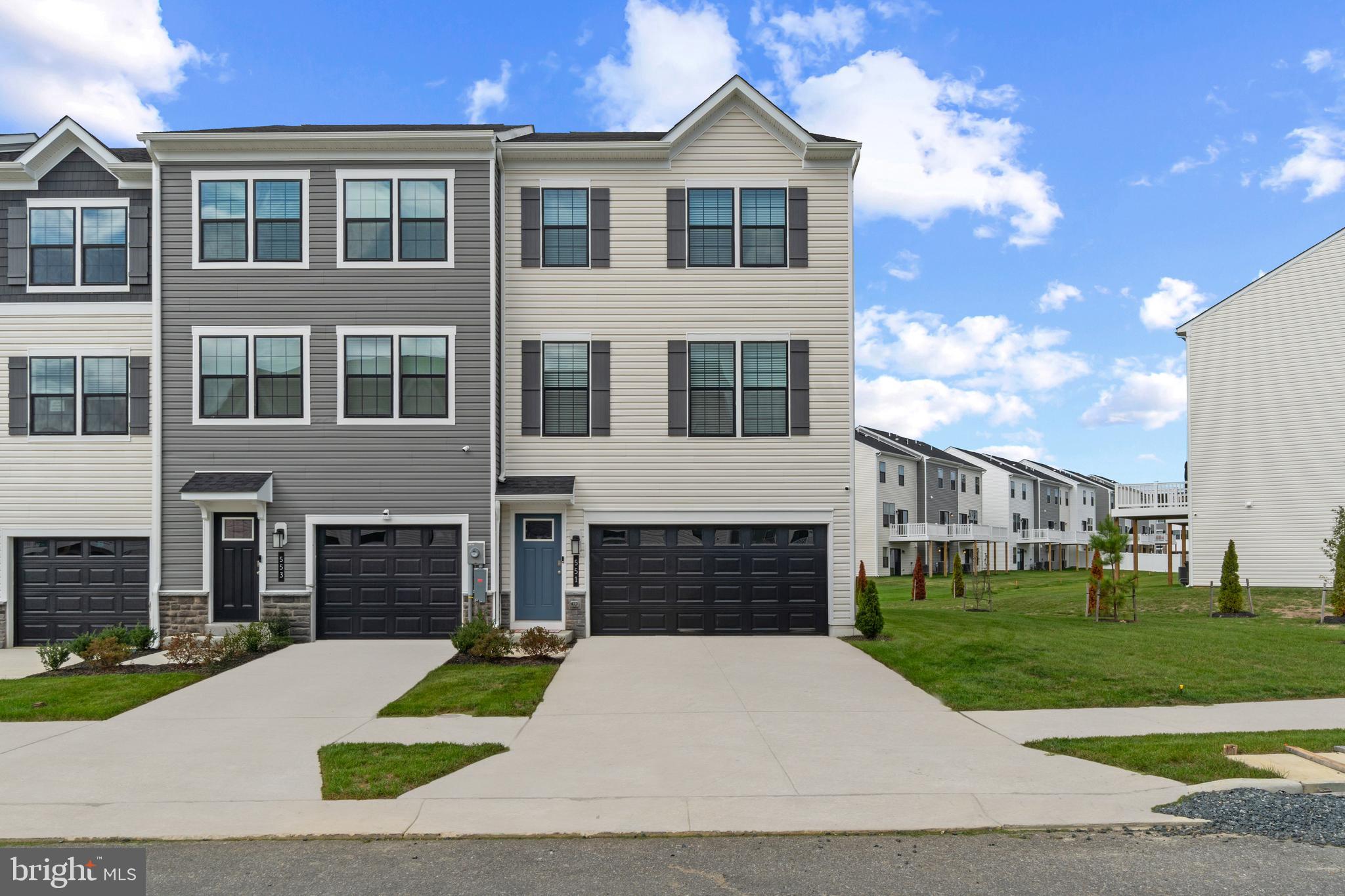 PINEGROVE - Residential