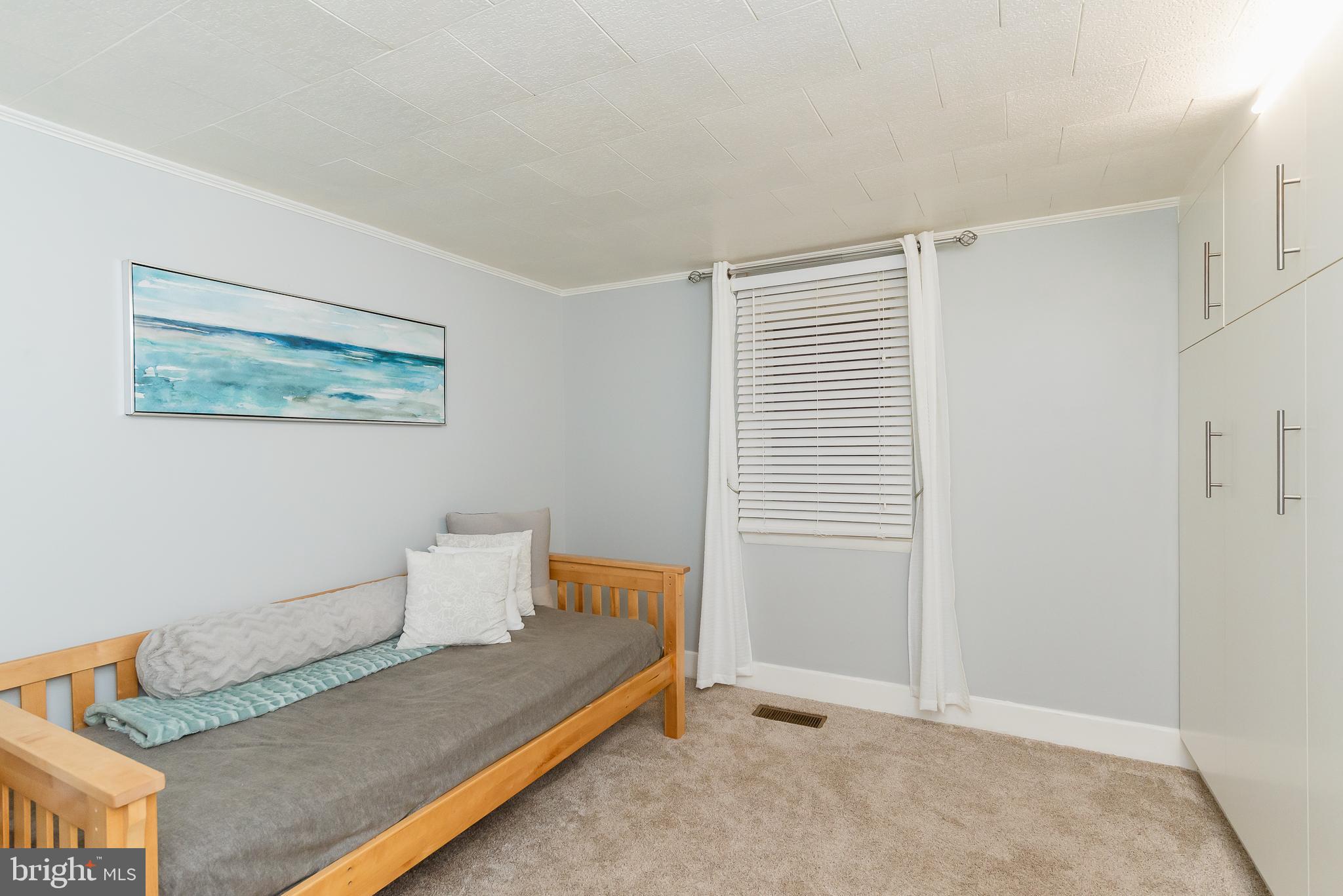 UPPER FALLS - Residential