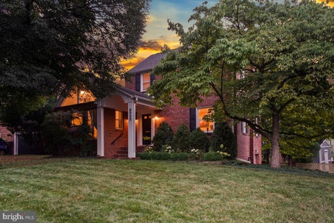 Photo of 8422 Queen Annes Drive, SILVER SPRING, MD 20910 (MLS # MDMC2247046)