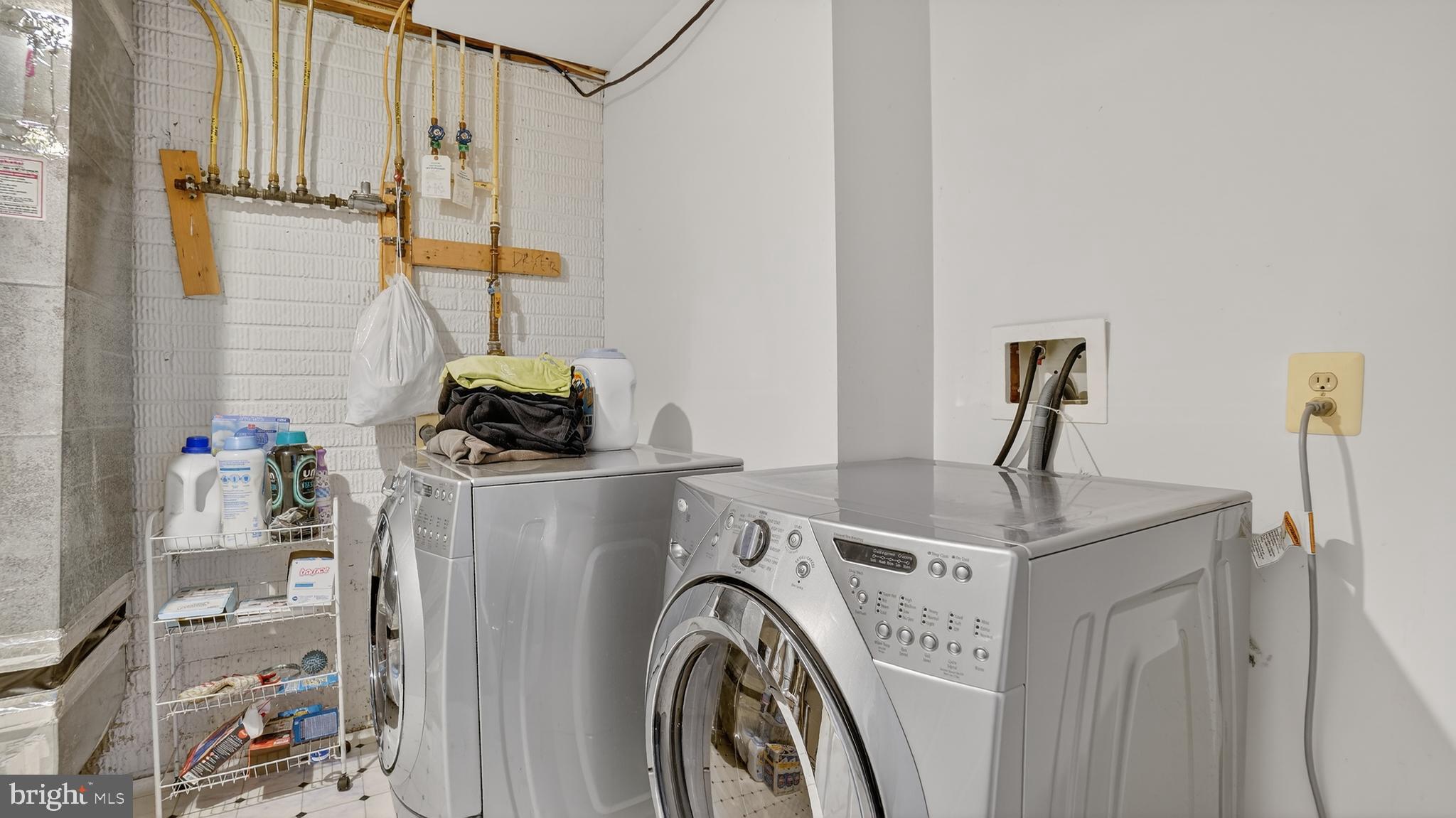 CHAPMAN FARM - Residential