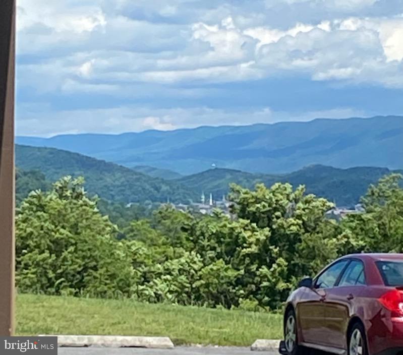 CRESAP KNOLL APARTMENTS - Residential