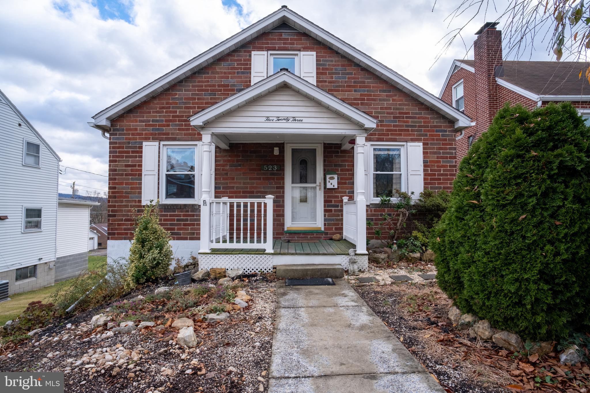 JOHNSON HEIGHTS - Residential