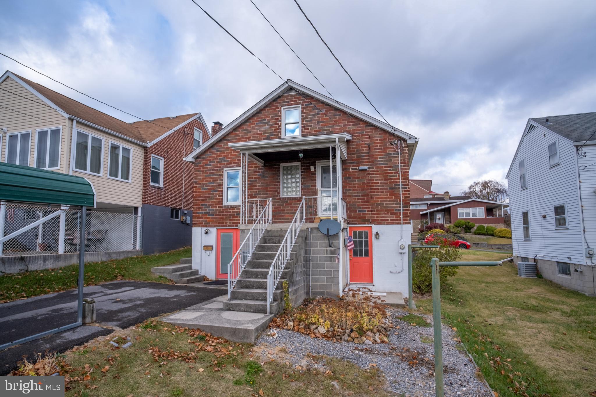 JOHNSON HEIGHTS - Residential